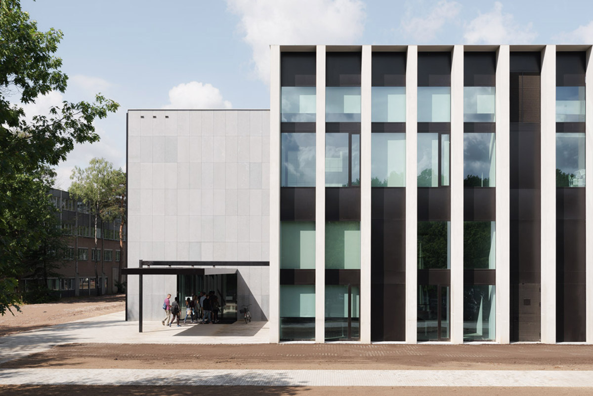 KAAN Architecten completes new Education and Self Study Center at Tilburg University