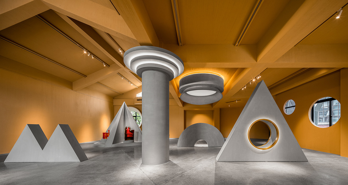 Angular corrugated stainless steel sheets form this showroom designed by PIG DESIGN in Hangzhou