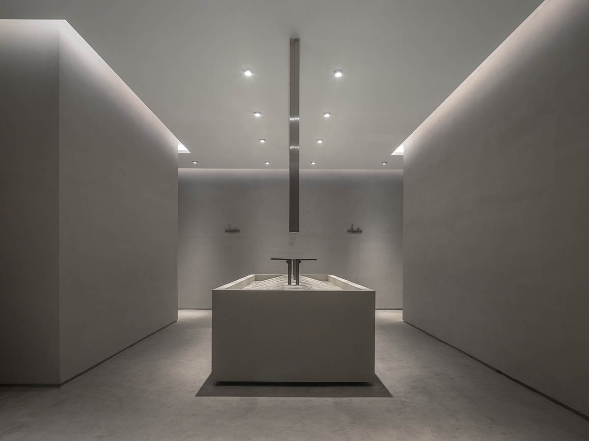 Archstudio built bridge-like exhibition center featuring flowing auditorium in Hubei Province