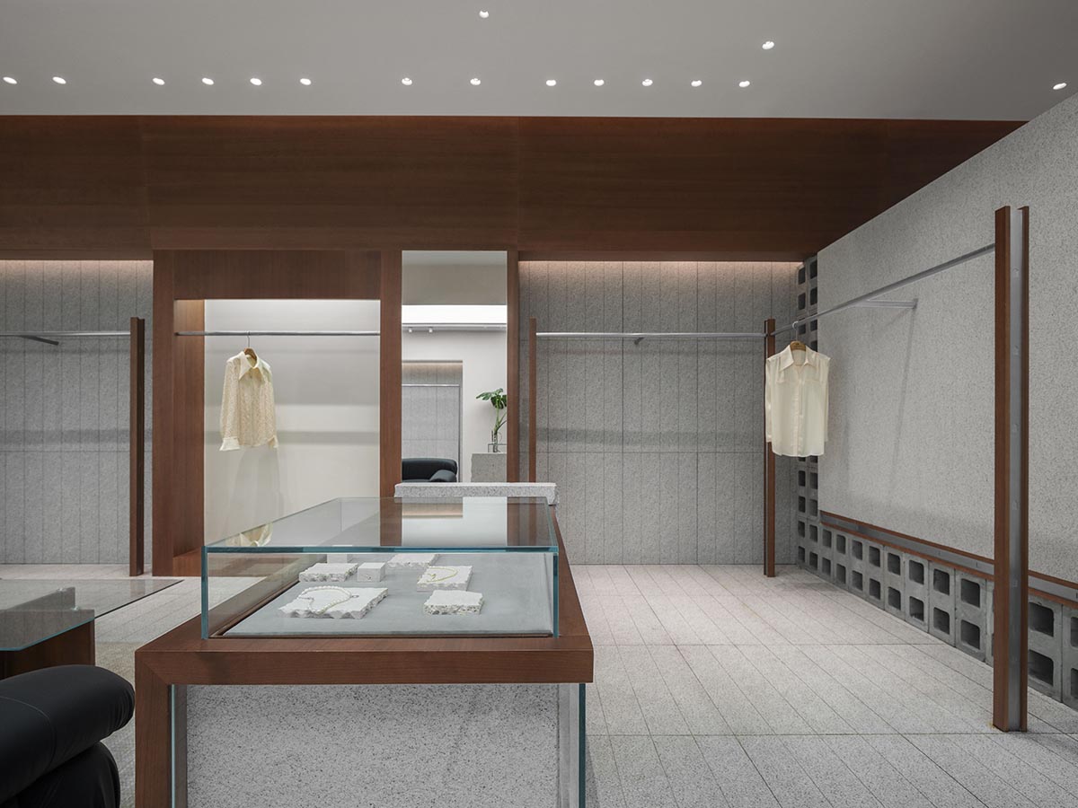 LubanEra·Design completes retail store breaking spatial constraints with dynamic form and symbiosis