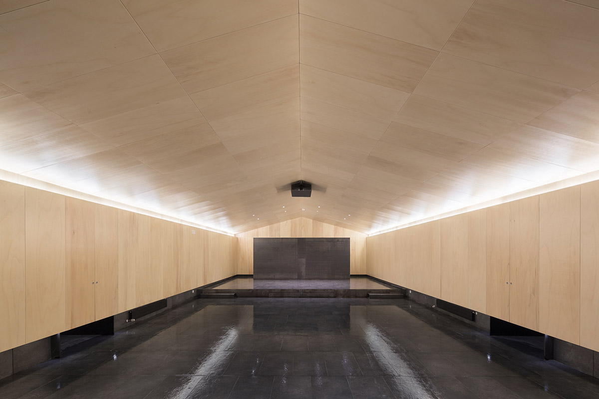 Vaillo+Irigaray Architects' pavilion-like Psychiatric Center is dissolved within historic buildings