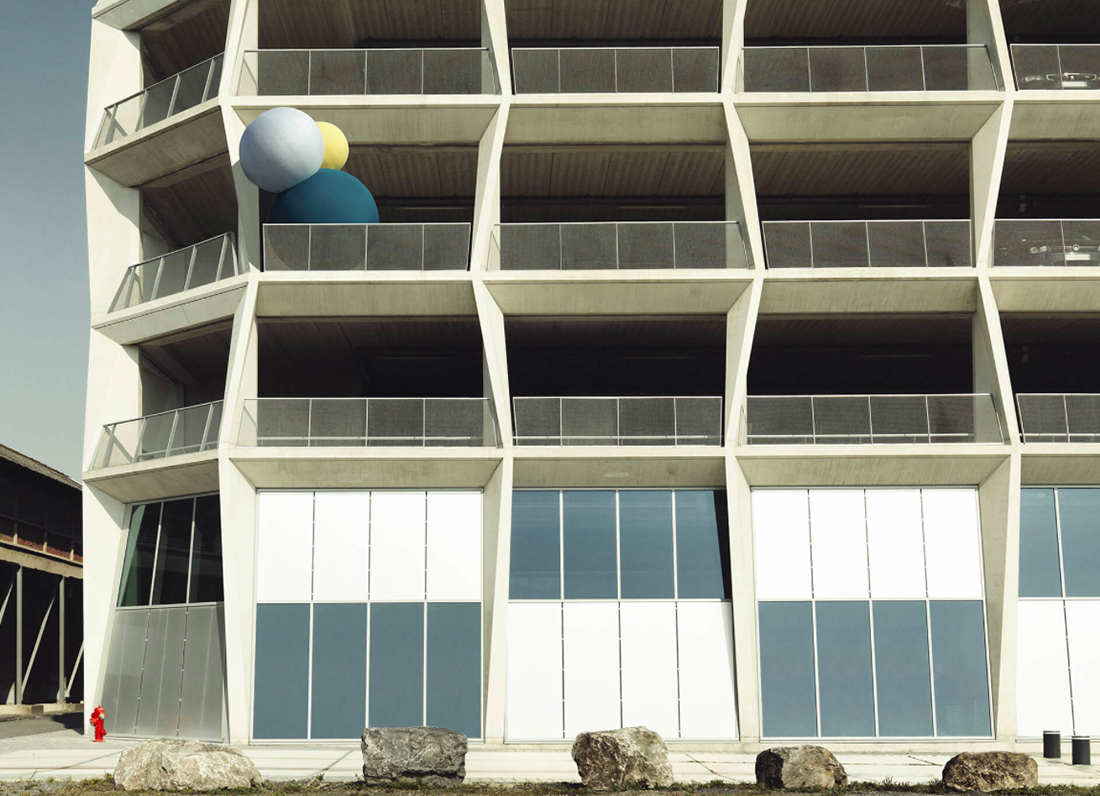 Charles Pétillon’s fabric-covered balloons invade deserted landscapes in Milan