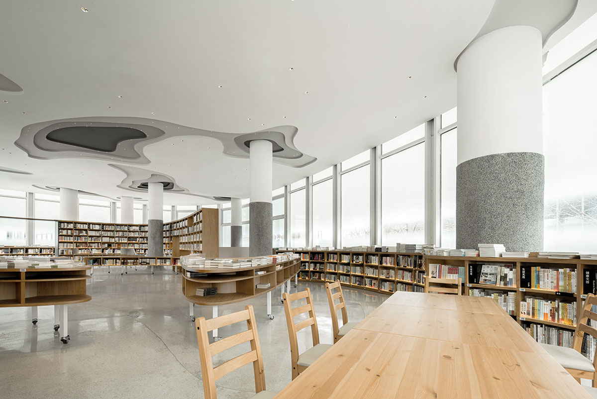 a9a rchitects wraps Fang Suo - Fang Ting Bookstore with transparent glass curtain wall in China