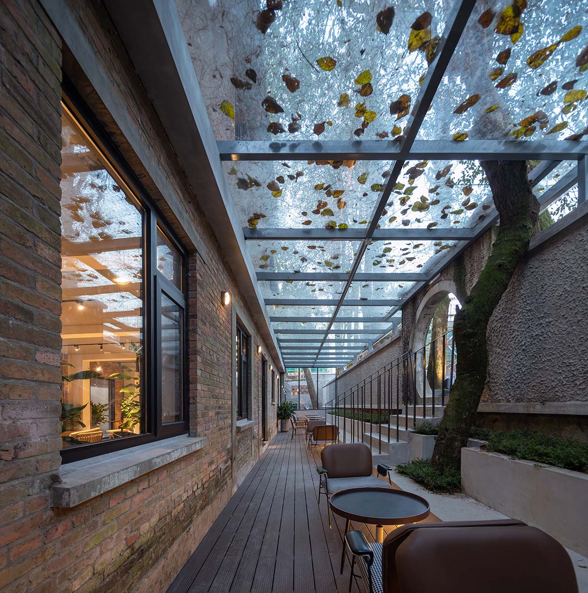 y.ad studio converts former hospital and old factory dormitories into homestay hotel in China