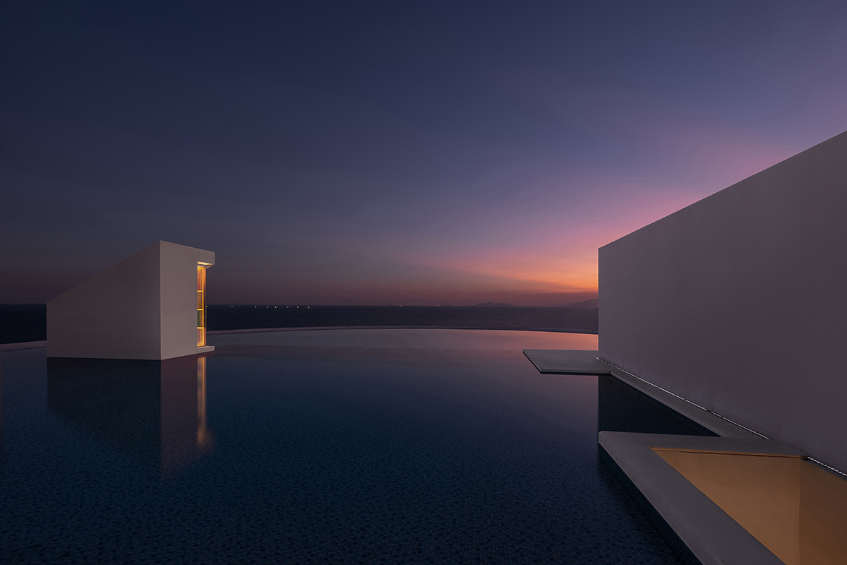 3andwich Design / He Wei Studio built circular library featuring a rooftop pool in China