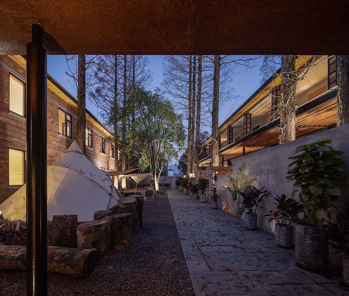 y.ad studio converts former hospital and old factory dormitories into homestay hotel in China