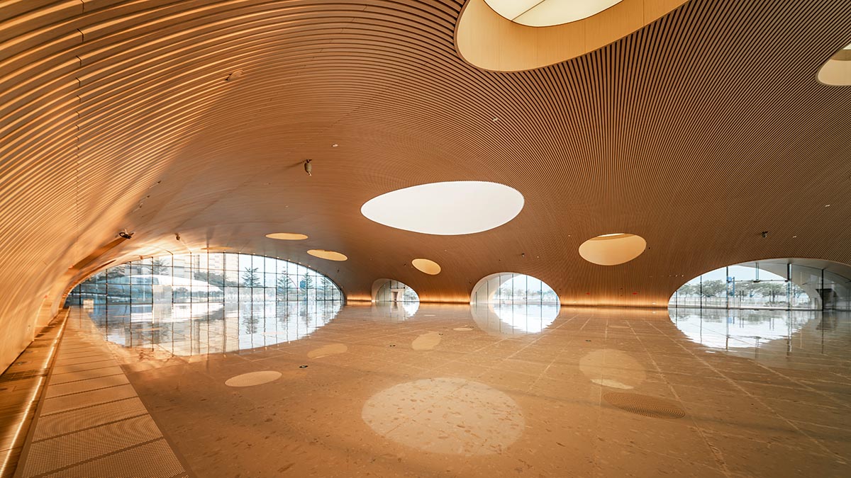 Culture and art complex features three mega arches that serve as a gateway to the city in Zhuhai