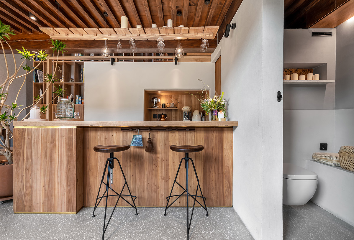 Days in YARD Studio renovates Beijing's old Hutong houses with new courtyard arrangement