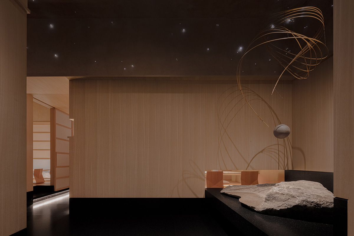 Nature Times Art Design creates tranquil dining space for Teng Restaurant in a sealed box form 