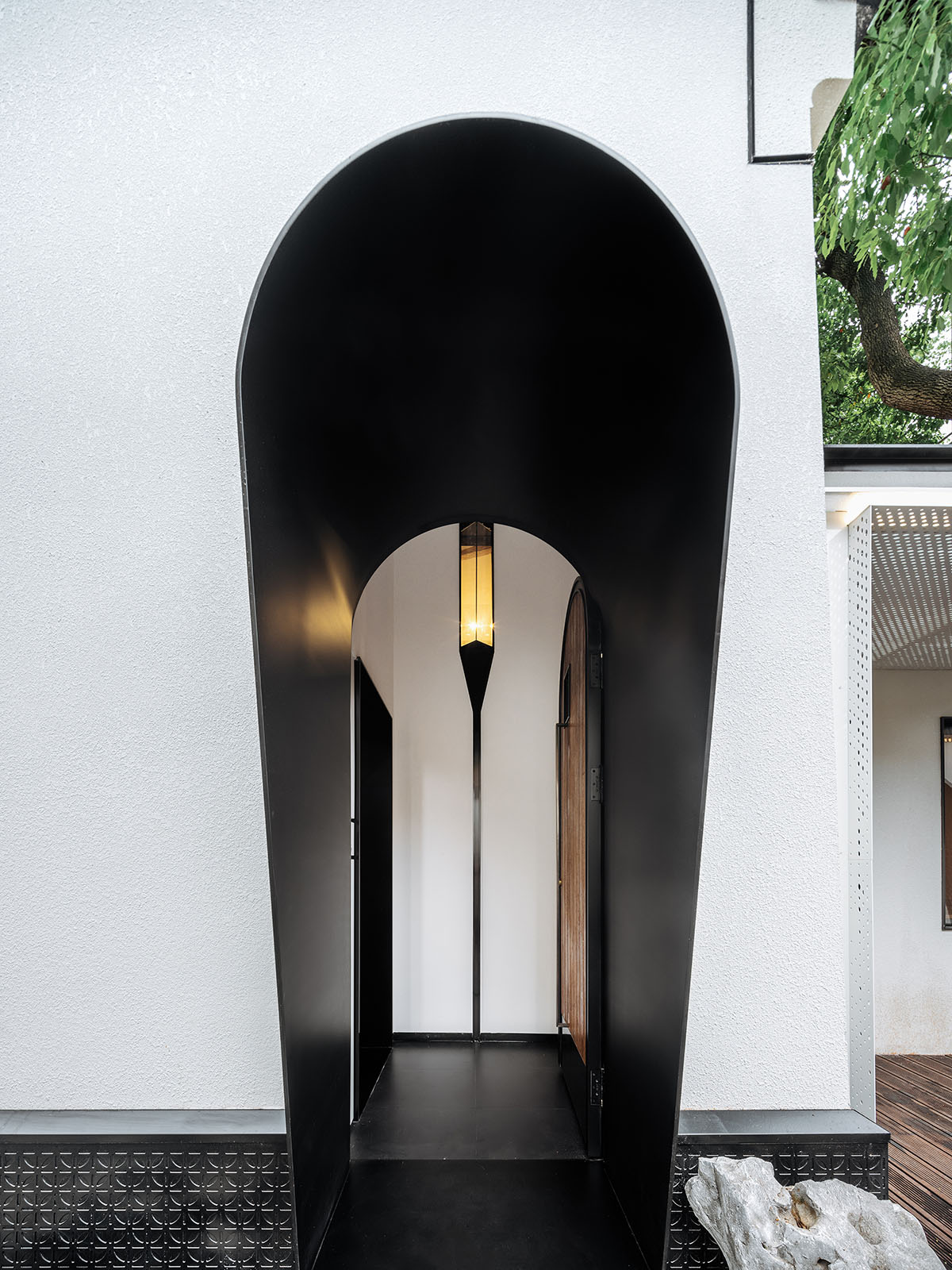 Wutopia Lab designs Hiding House featuring a micro Chinese garden in Shanghai