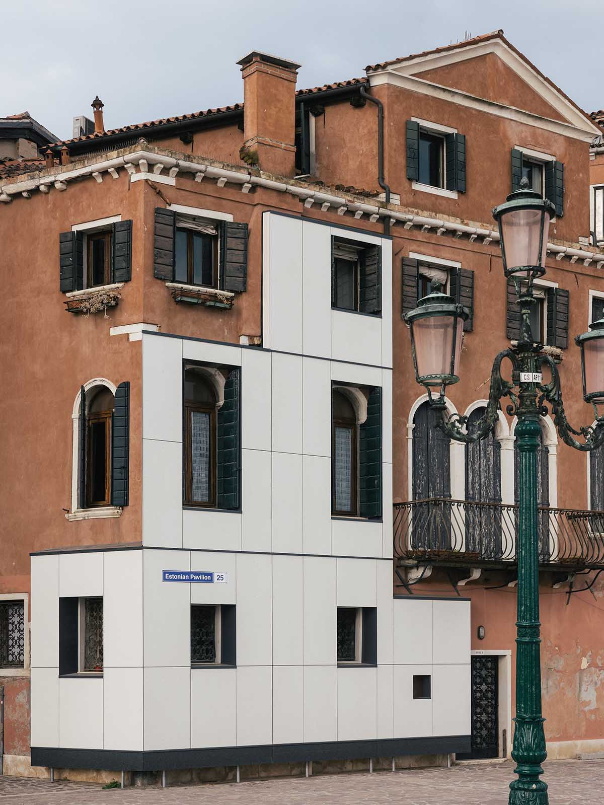 Redefining Renovations: Insulation and Quality in Mass Housing in the Estonian Pavilion 