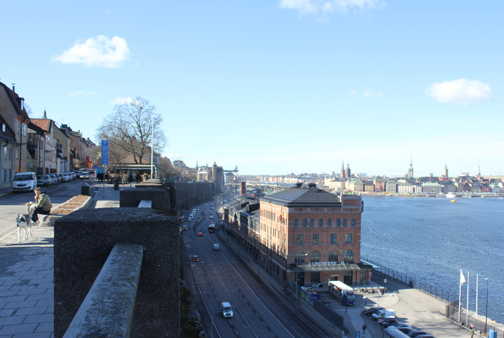 UMA proposes a kilometre-long infinity pool to create unique public space in Stockholm&rsquo;s waterfront