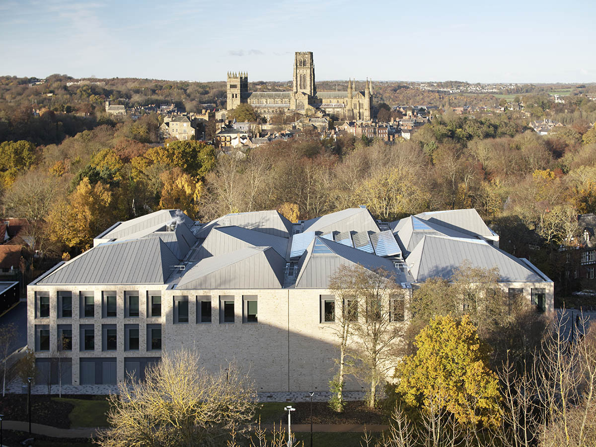 FaulknerBrowns Architects completes teaching and learning centre with pyramidal roofs in Durham