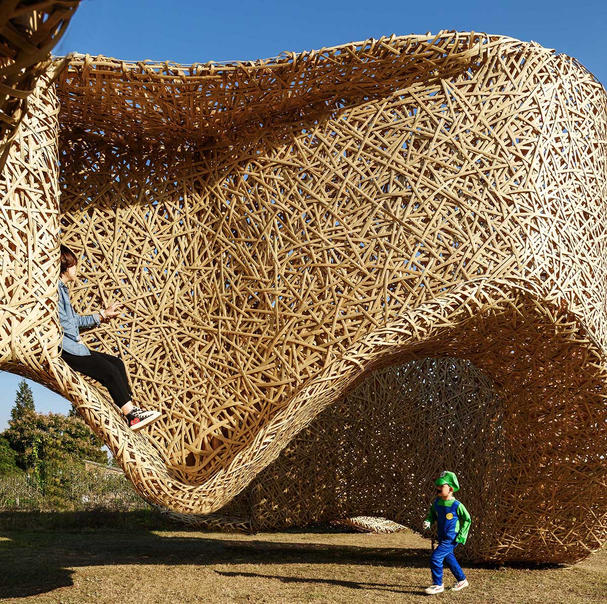 LIN architecture built meandering bamboo pavilion as a social generator in rural China