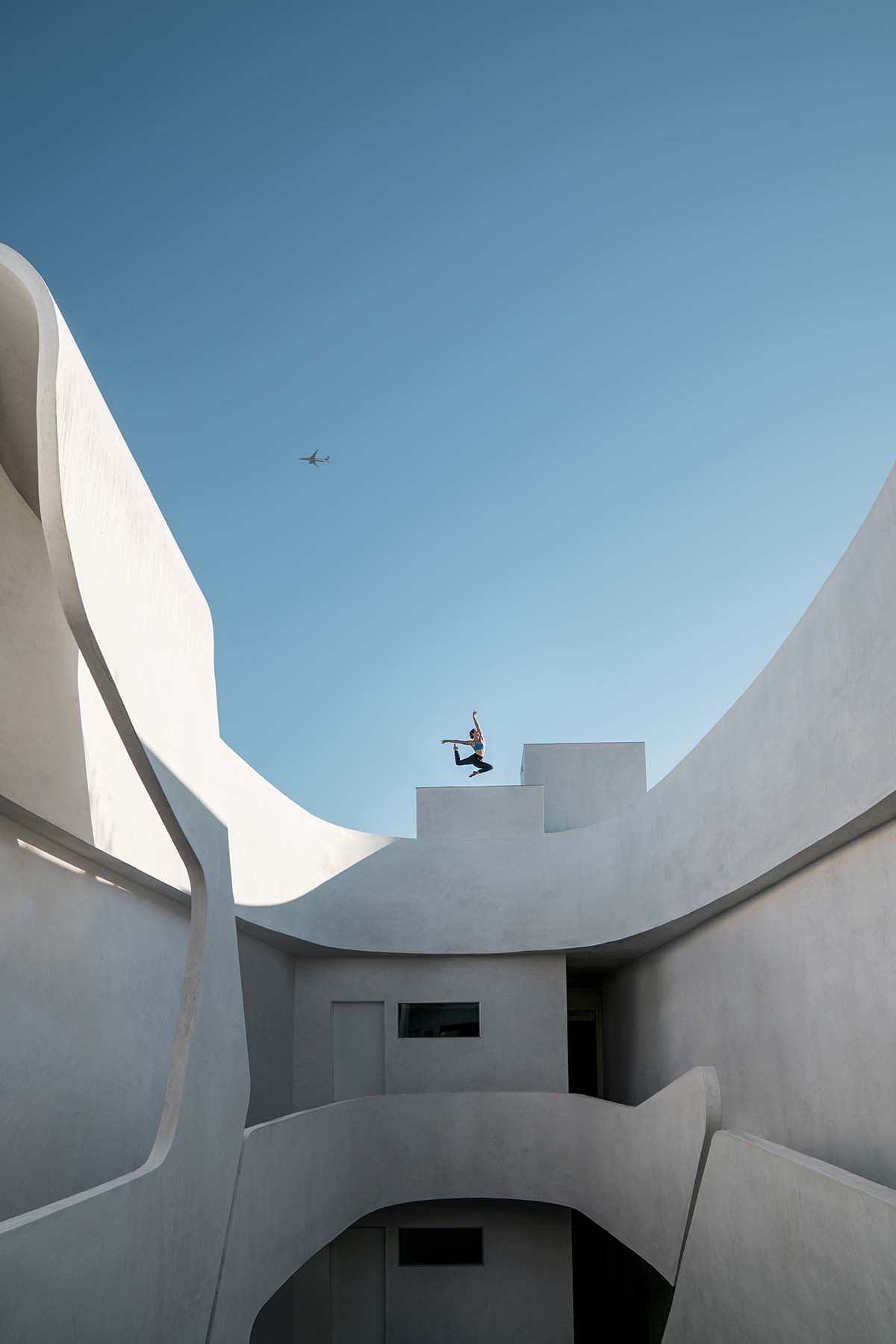 Choreographer Jacob Jonas combines art and dance through architectural backdrops