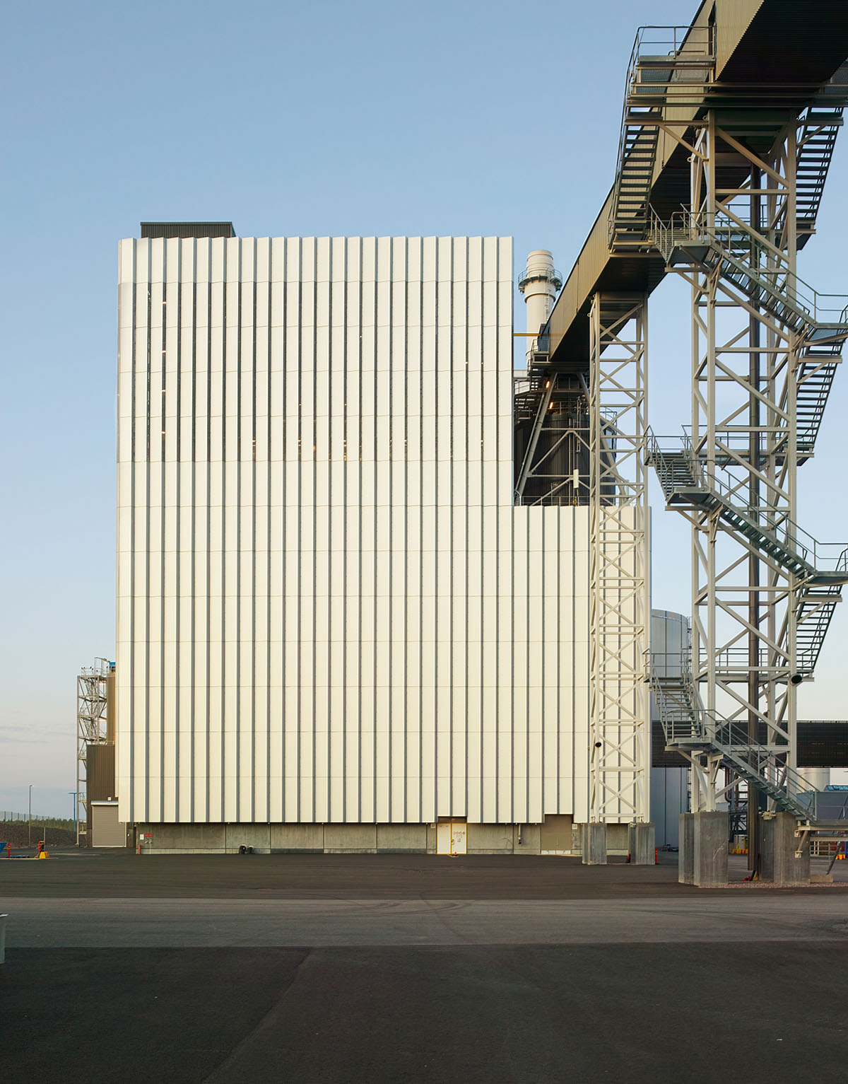 Kivinen Rusanen Architects completes Vuosaari Bioenergy Heating Plant in Helsinki