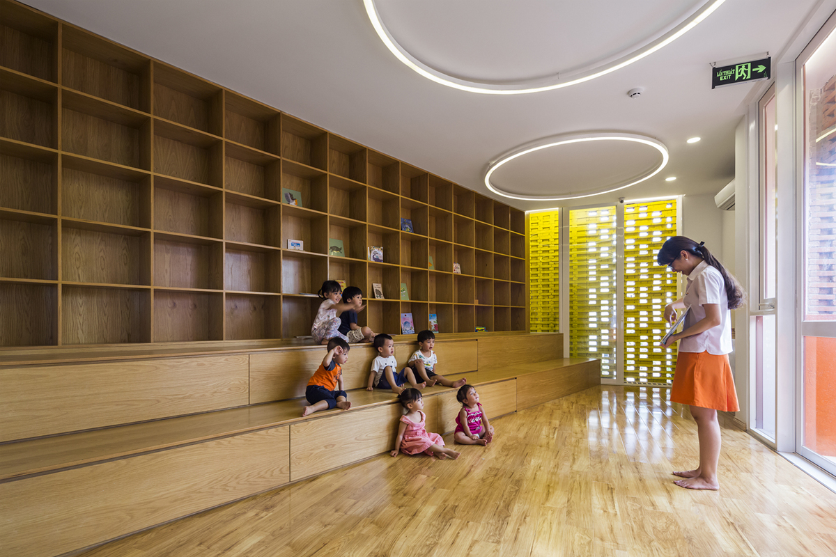This intertwined kindergarden creates surprising spaces for kids and adults in Vietnam