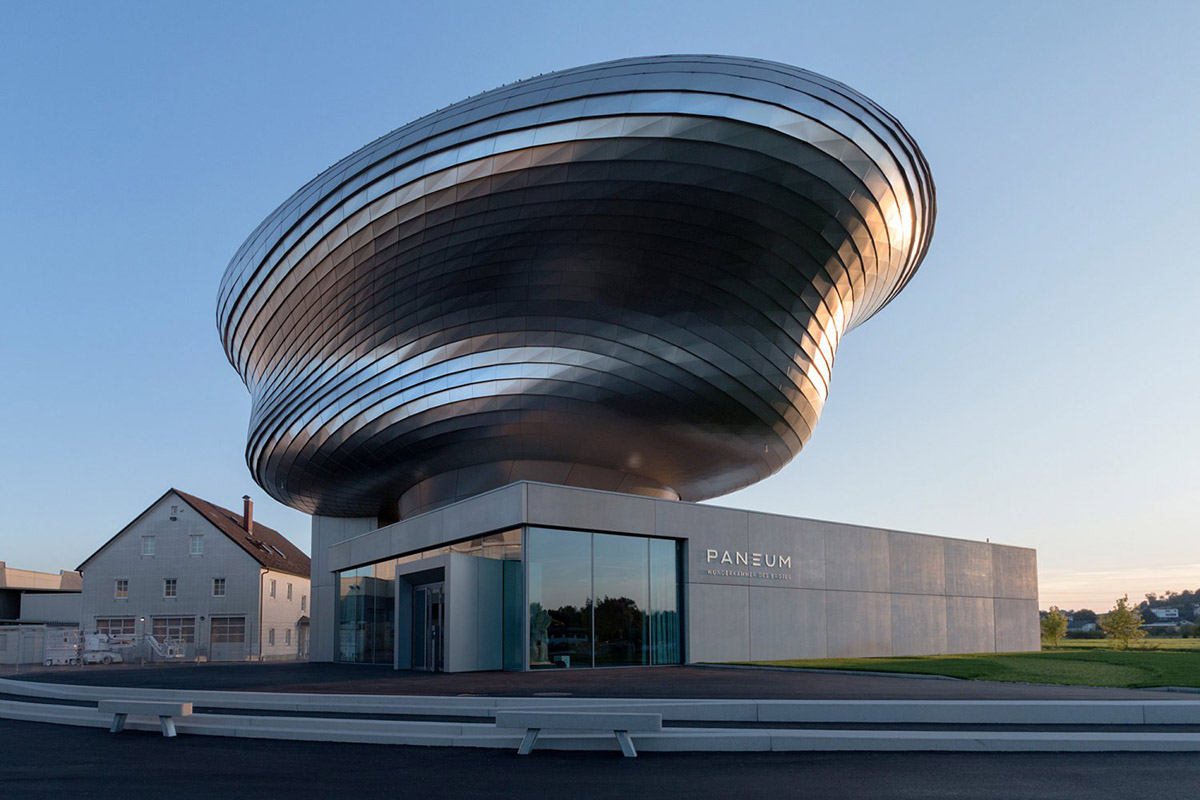 Coop Himmelb(l)au creates 