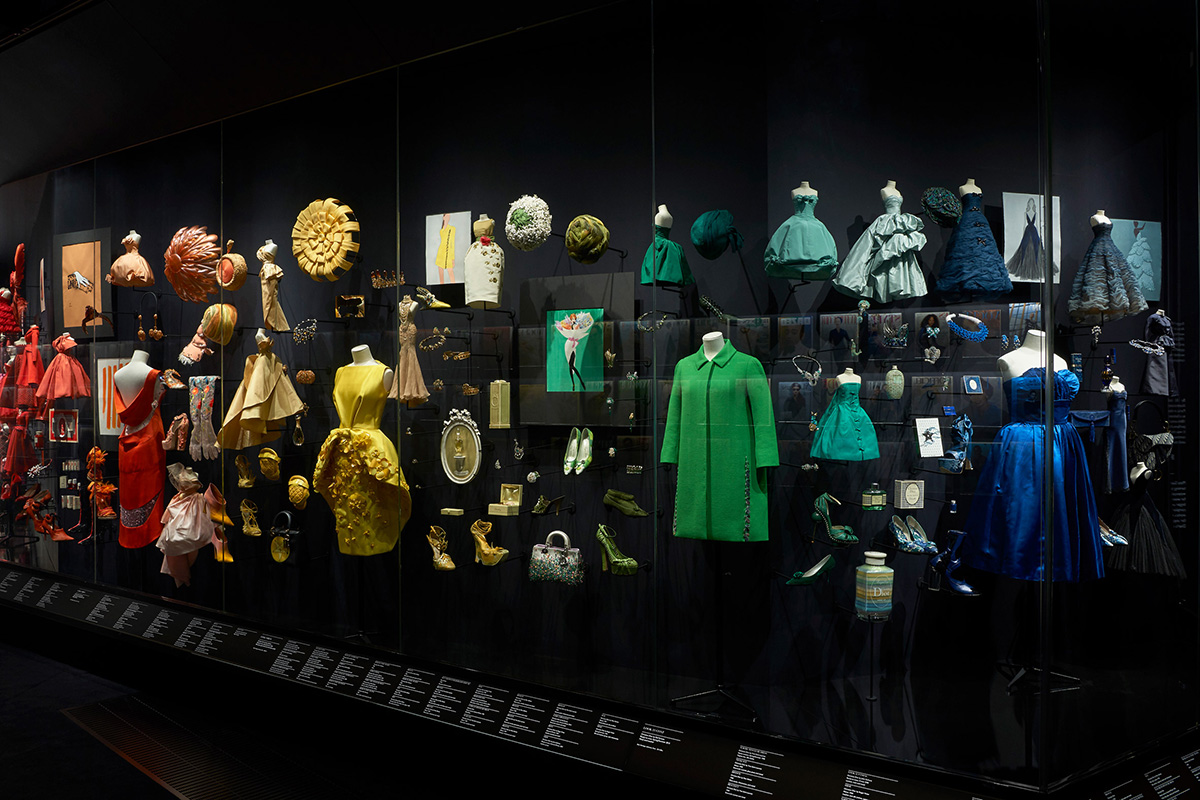 dior 図録　v&a dior展 Christian Dior / Cullen, Oriole/ Karol Burks, Connie