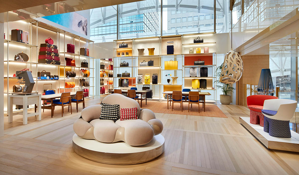 Louis Vuitton: Art, Fashion and Architecture Book  Store design interior,  Store interiors, Top interior designers