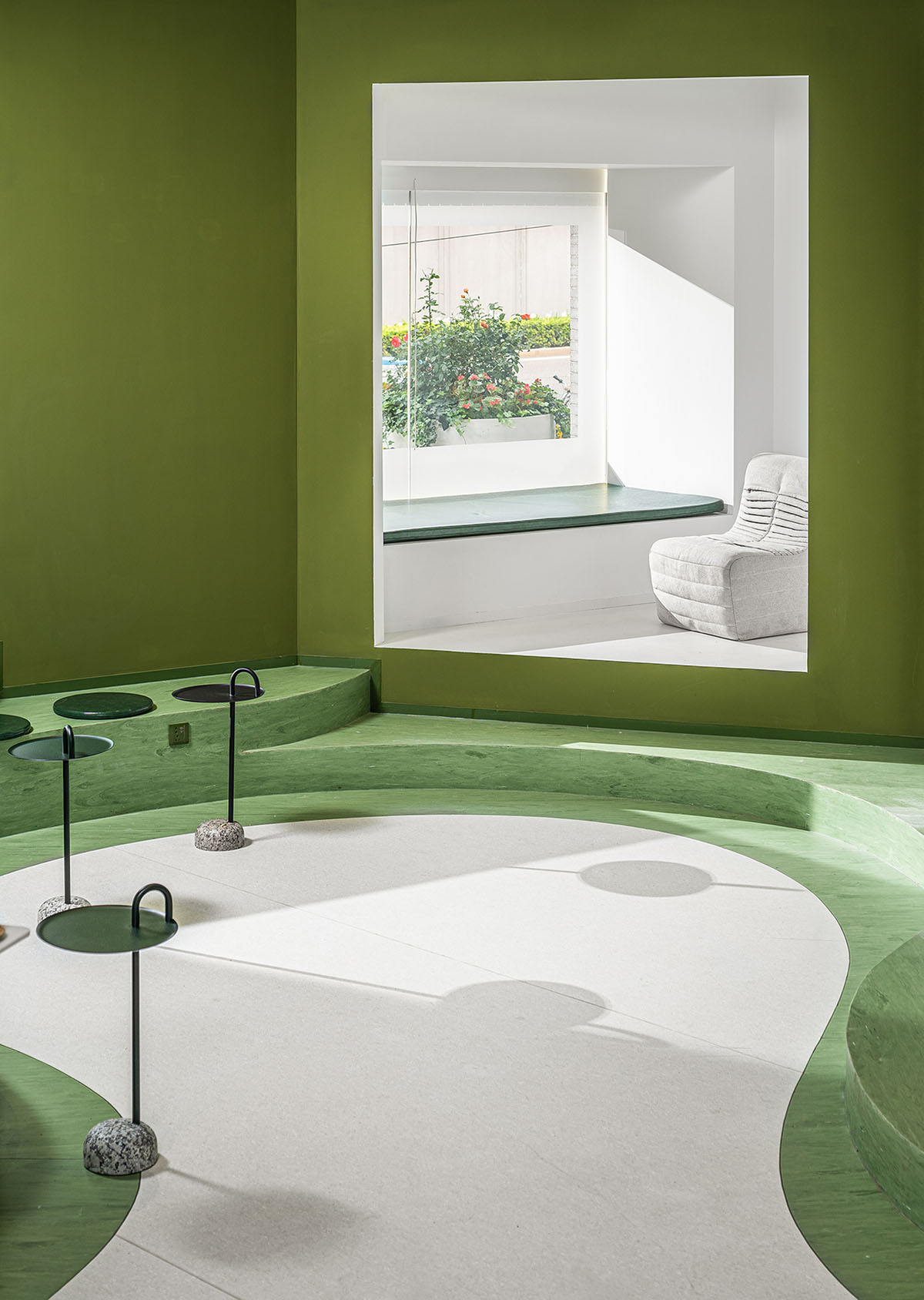 QUCESS Design completes Inno. EcoSLab combining white and green colors to energize interiors