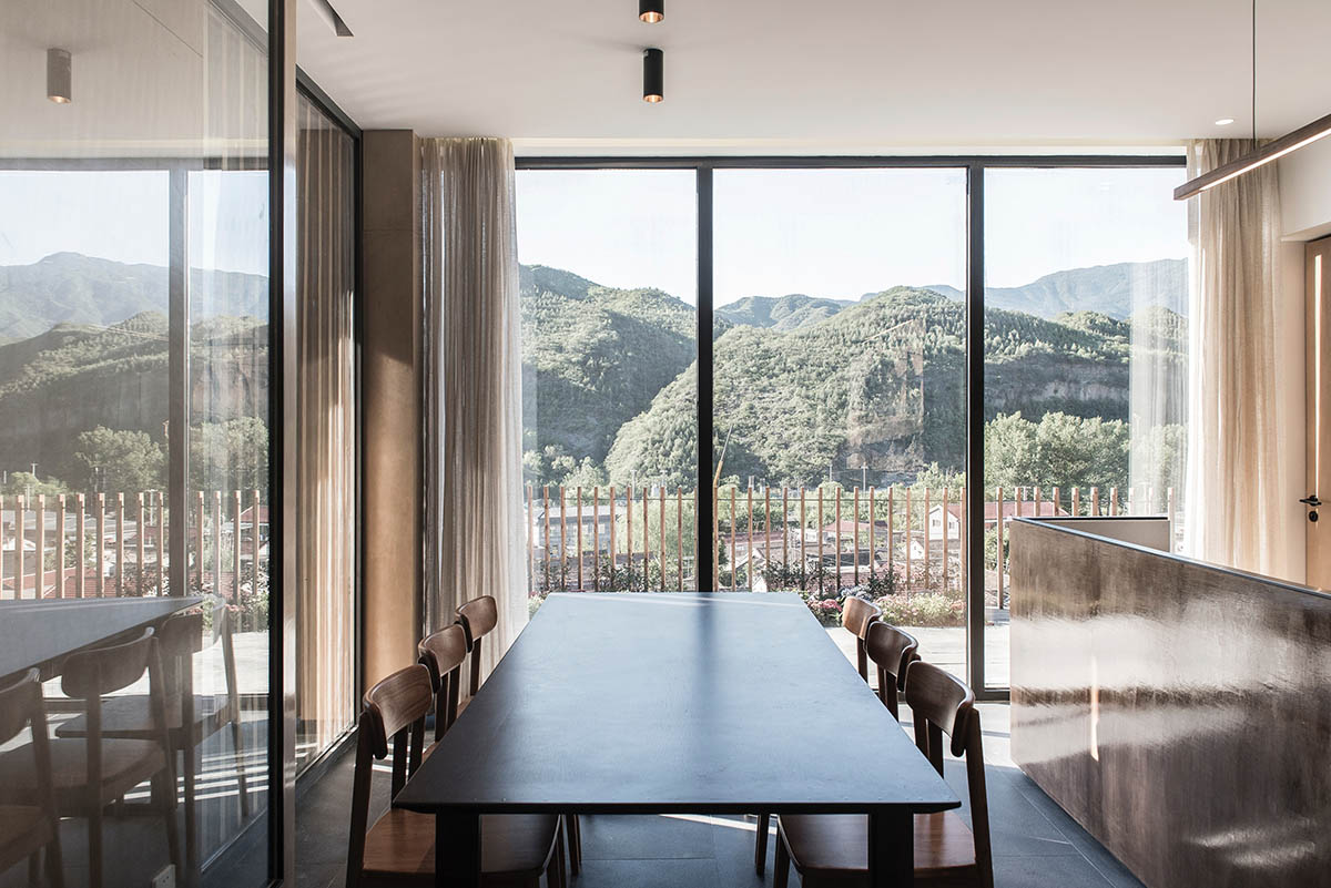Fon Studio completes Donghulin Guest House on a hillside in Beijing