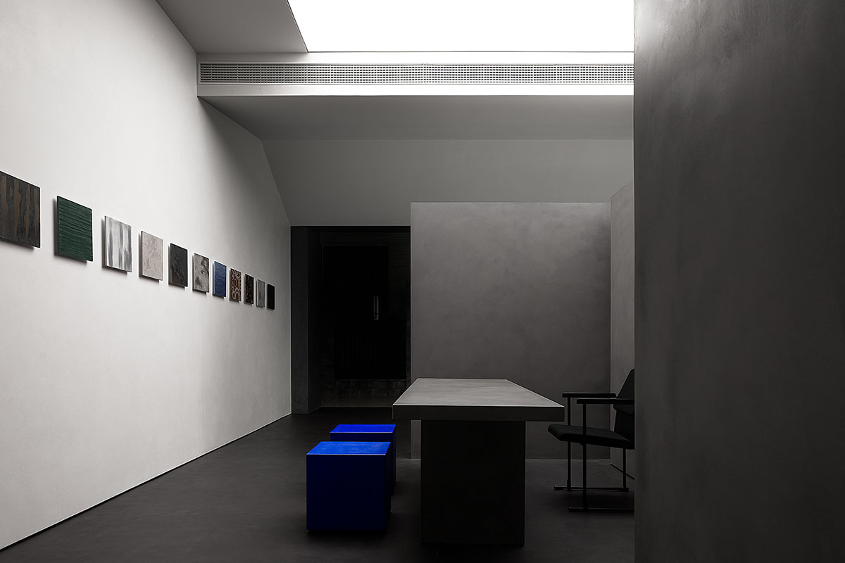 AD ARCHITECTURE creates artistic paint showroom with with irregular geometric lines in China