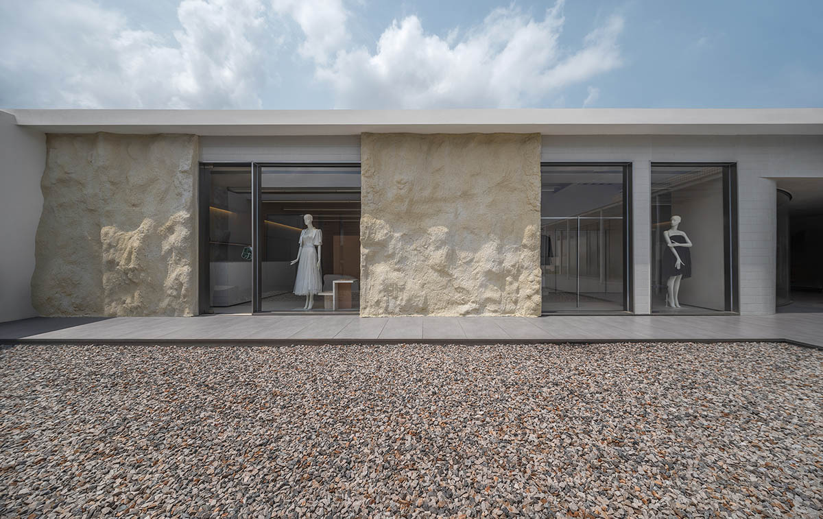 LubanEra Design completes Resoul Photography Base & Concept Store in Zhongshan