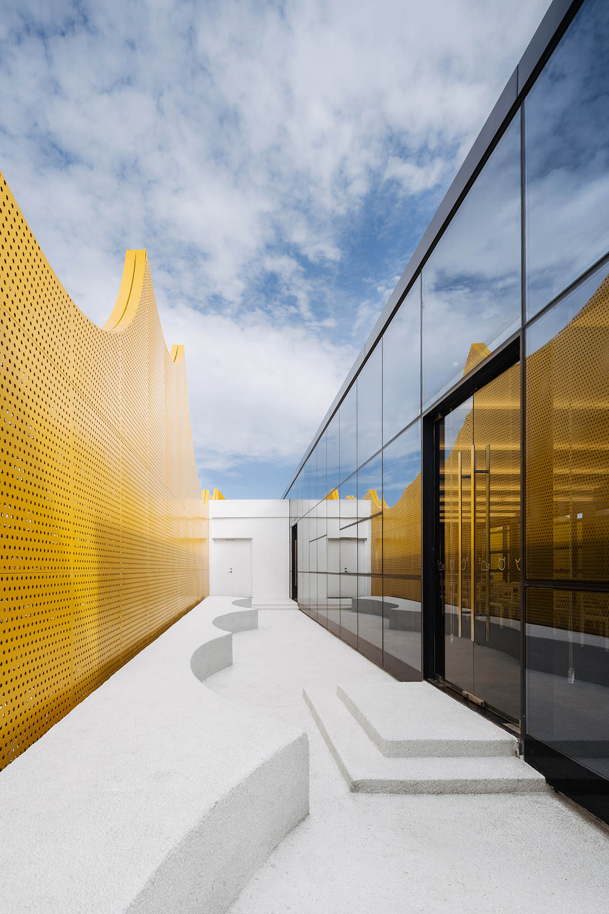 Wutopia Lab creates fairytale-like interiors for a bookstore in Jiangsu, China