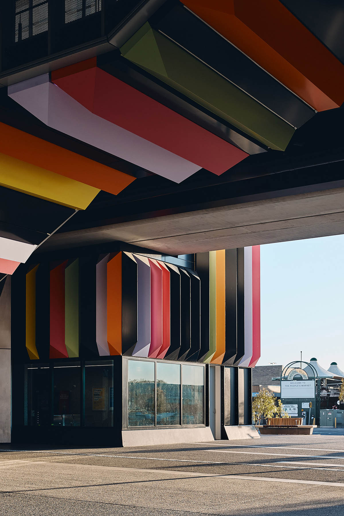 Wood Marsh abstracts Darebin’s roofscape into a 3D concrete pattern for Bell and Preston Stations