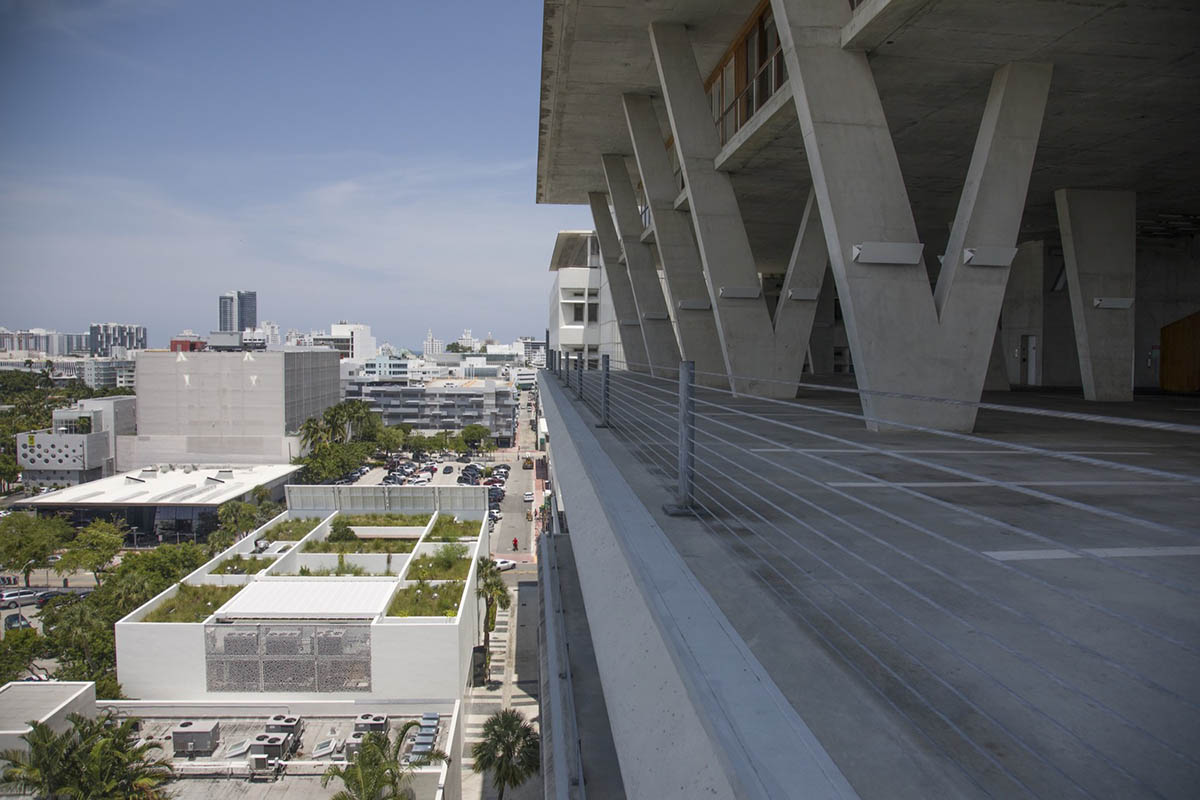 279 1111 Lincoln Road – Herzog & de Meuron