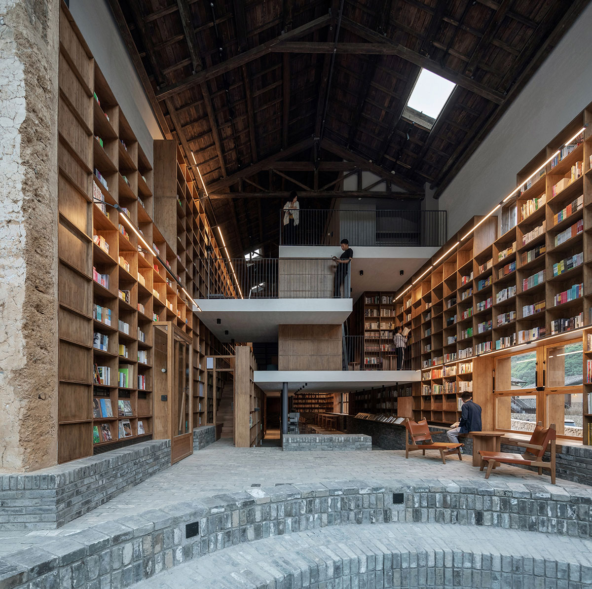 World Interior of the Year Award at INSIDE 2021 goes to Capsule Hostel and Bookstore in China