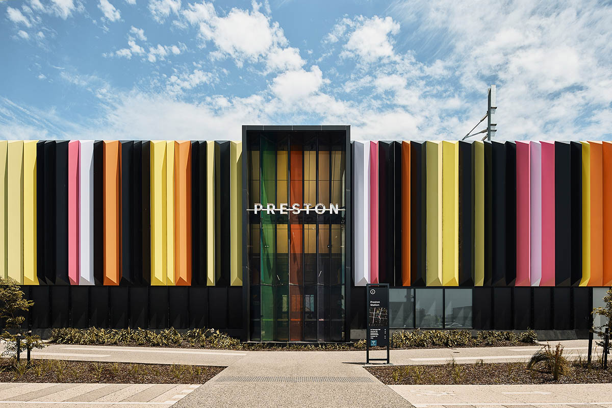 Wood Marsh abstracts Darebin’s roofscape into a 3D concrete pattern for Bell and Preston Stations