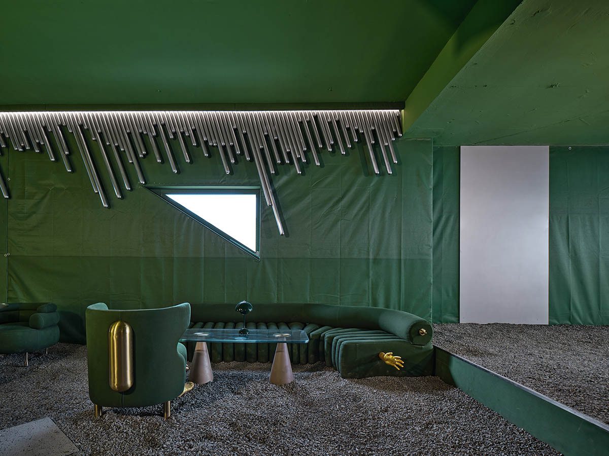 PIG DESIGN дополняет арт-пространство переработанными материалами и предметами мебели зеленого цвета в Китае 
