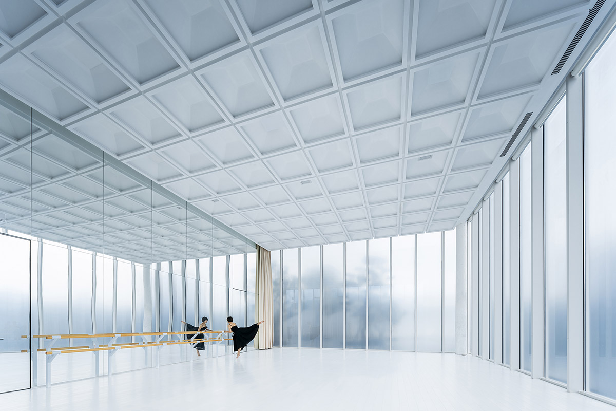 Circular, oval and square volumes form art museum designed by Wutopia Lab in China 