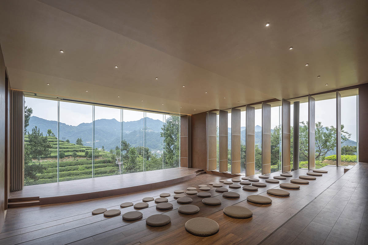 Archstudio built bridge-like exhibition center featuring flowing auditorium in Hubei Province