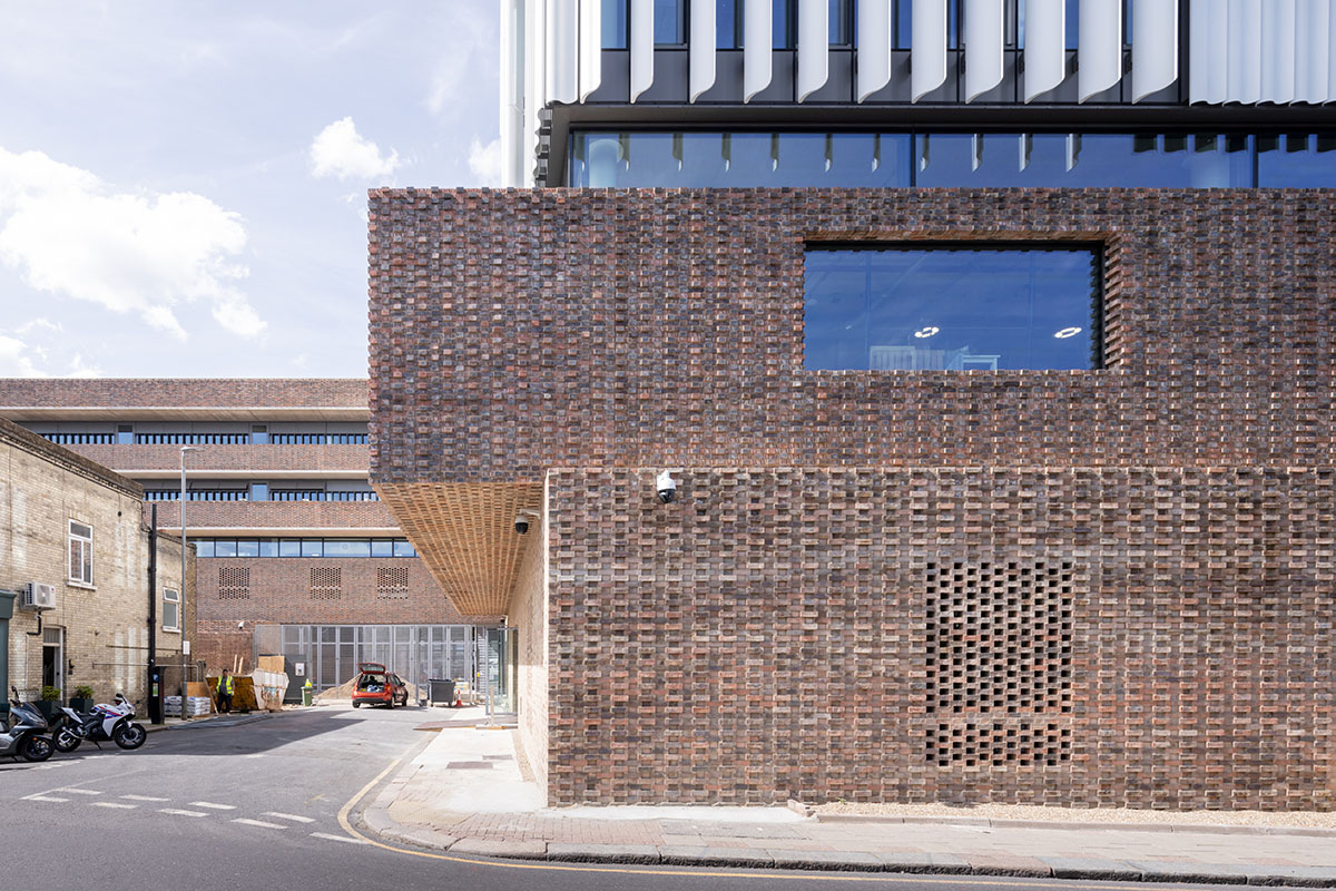 Herzog & de Meuron completes new campus of Royal College Of Art in Battersea, London