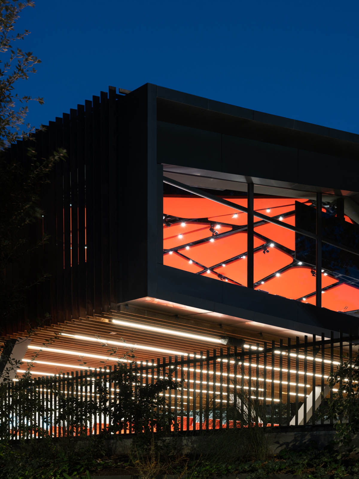 Alvisi Kirimoto and Studio Gemma built new educational hub evoking a classic tree house in Rome 
