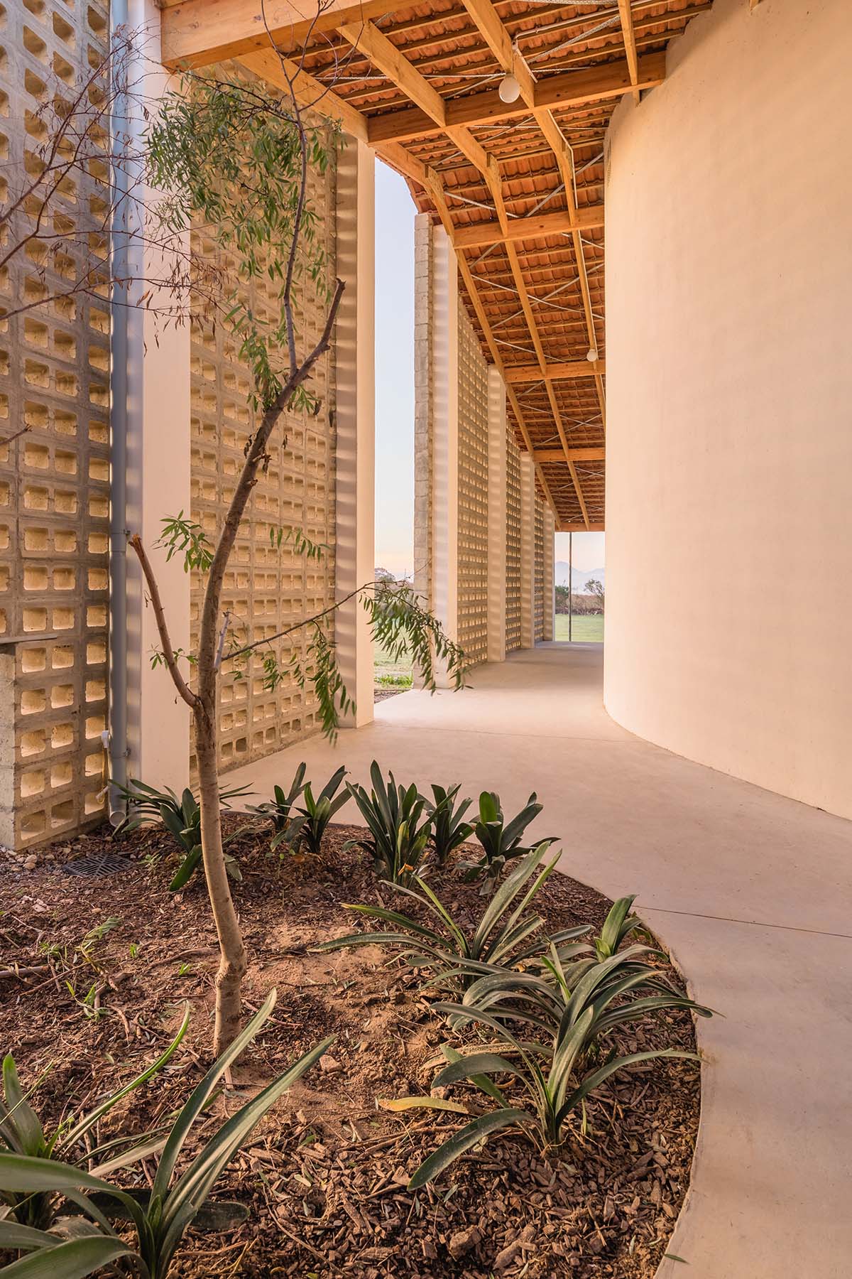 Academy Stellenbosch Campus in South Africa adopts high-quality education with minimal resources