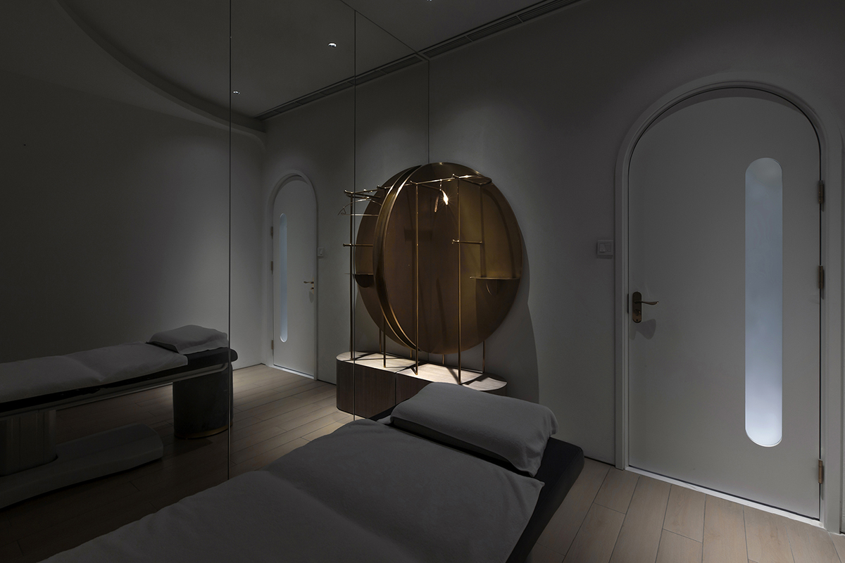 Towodesign creates a fantasy bubble trip inside a beauty salon in Shanghai