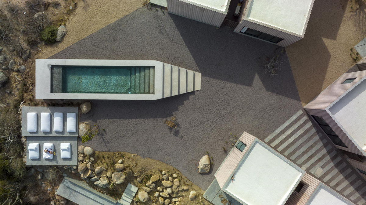 Casa Santos, made of cuboid modules, creates aesthetic harmony with the desert in Mexico 