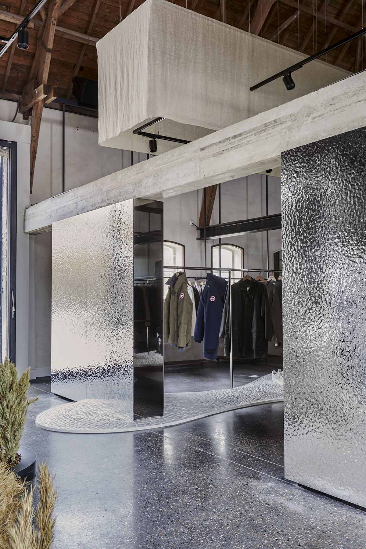 Barde vanVoltt creates retail store interiors like a Japanese zen garden in Nistelrode