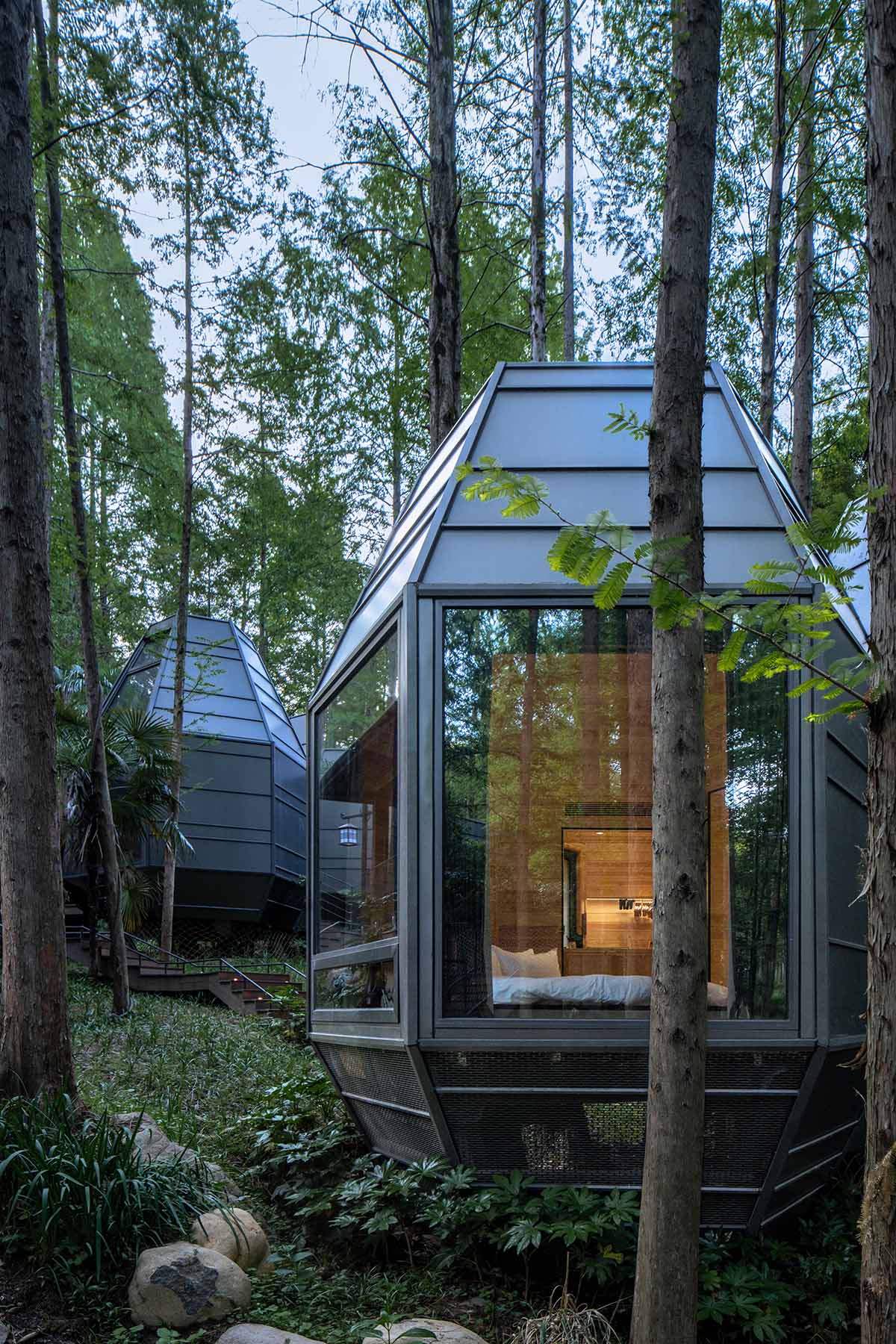 GLA Architects built a poetic hotel that looks like whispers of nature in Hangzhou