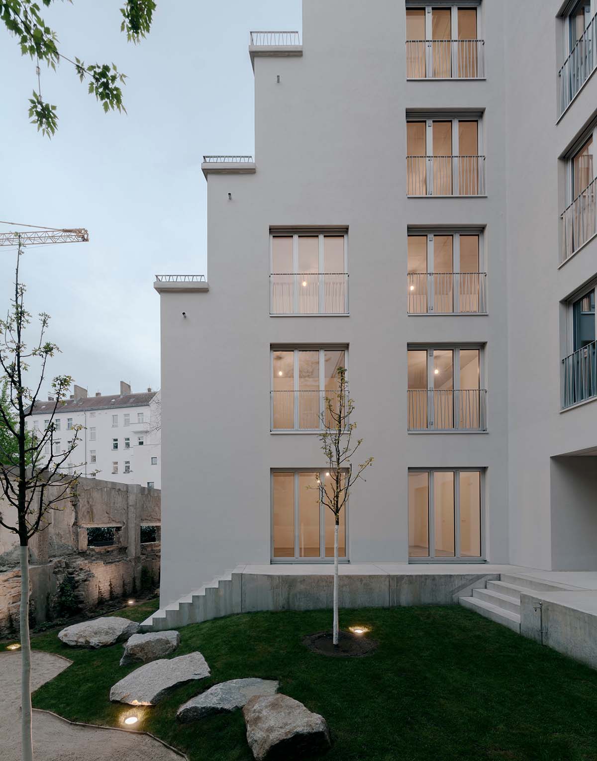 Appels Architekten built new housing featuring sleek and raw interiors in Berlin