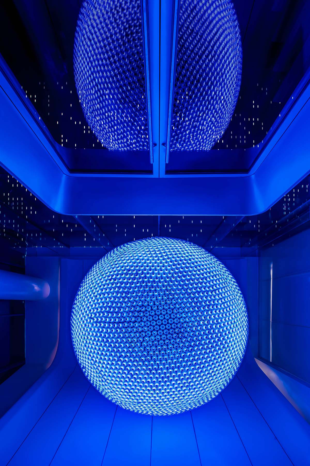 T.K. Chu Design completes Sales Center of Poly F.S. Skyline Garden in Guangzhou, China