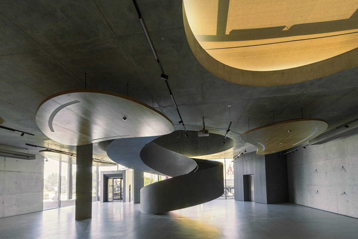 Coop Himmelb(l)au creates 