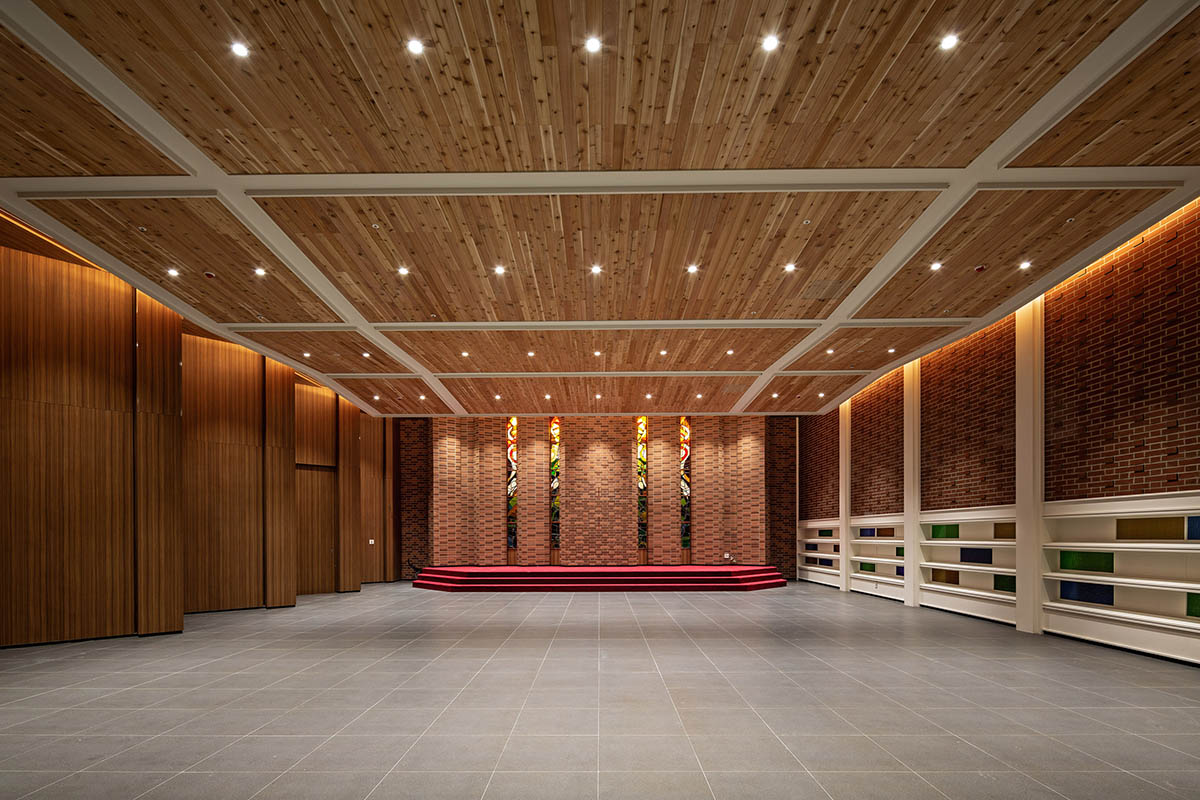 Seoinn Design Group built a curvaceous church with fluid towers challenging to traditional churches