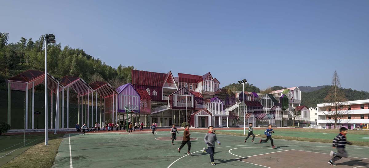 This colourful cottage-like primary school acts as a miniature mountain village in Hangzhou