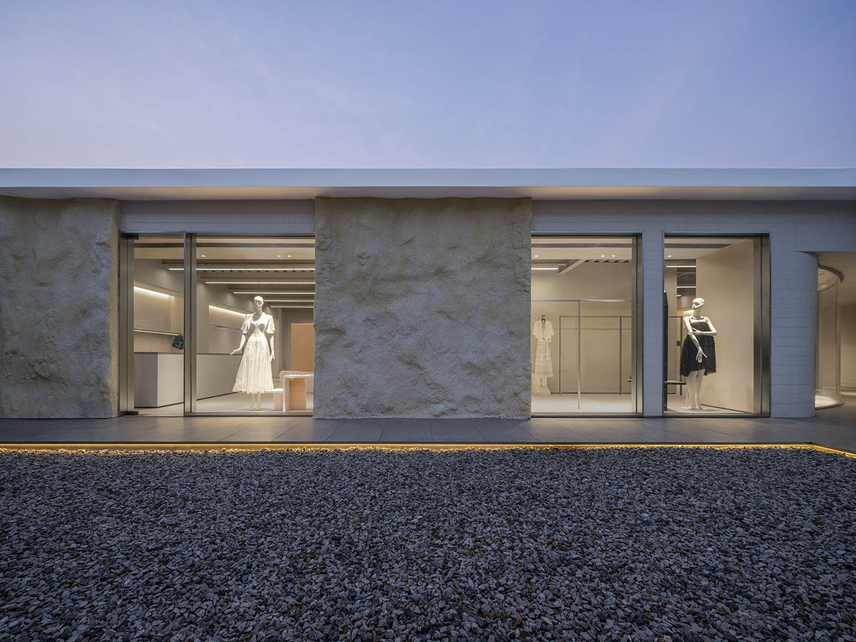 LubanEra Design completes Resoul Photography Base & Concept Store in Zhongshan