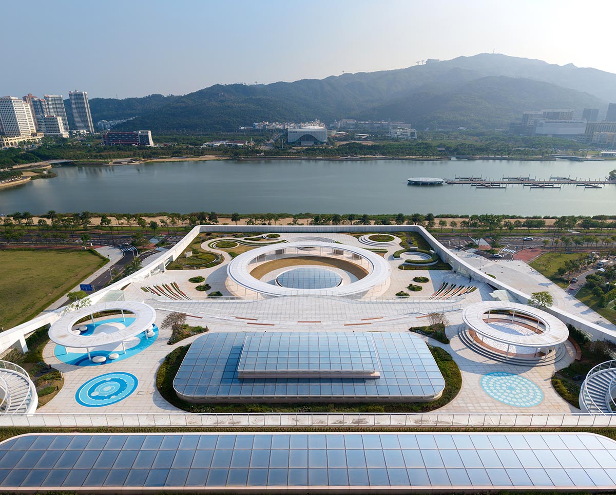 Culture and art complex features three mega arches that serve as a gateway to the city in Zhuhai
